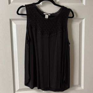 H&M lace detail tank